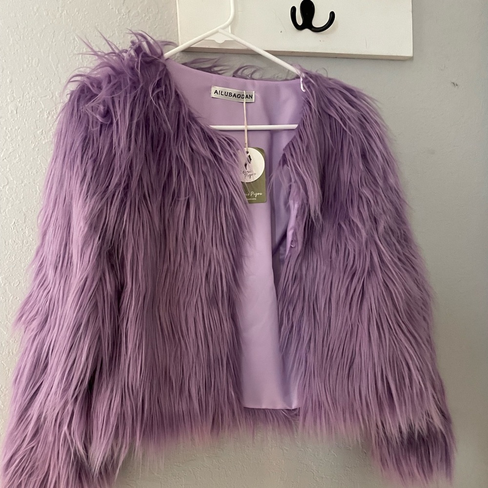 Purple faux fur jacket - a Swiftie’s dream! Perfect for Taylor Swift Eras Tour!!